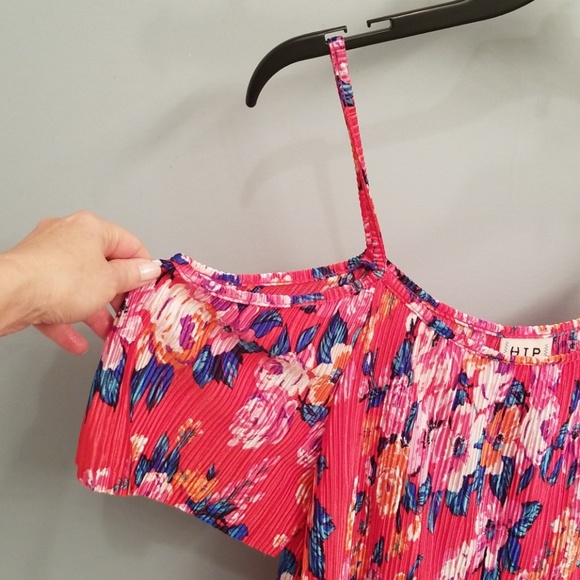H.I.P. Cold-Shoulder Floral Print Sleeveless Top M - Picture 3 of 7